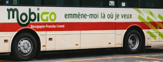 Bus scolaires : 600 000 euros par an, des sièges vides, et un choix impossible pour les élus