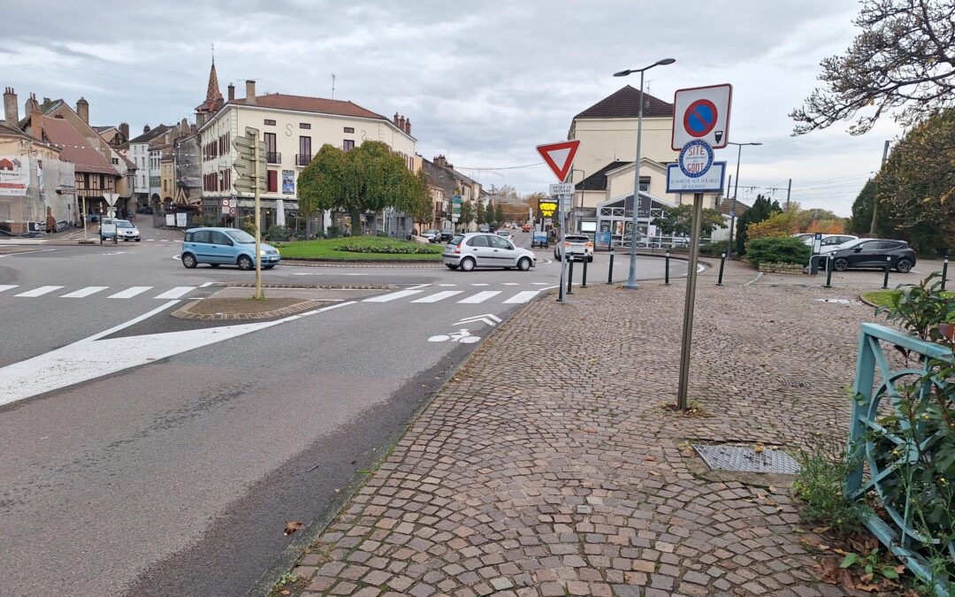 Louhans ou Louhans-Châteaurenaud ? Le “serpent de mairie” qui agite la capitale de la Bresse